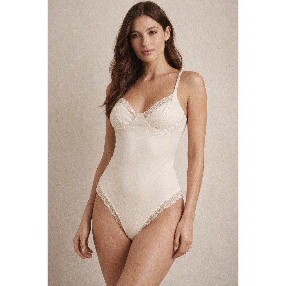 Free People Bodysuit Size Large Ivory Lace Trim Underwire Thong NWT